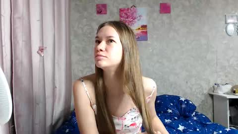 leila_bambi_ online show from October 2, 8:07 pm