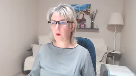 Leila Kinky online show from July 5, 5:03 am