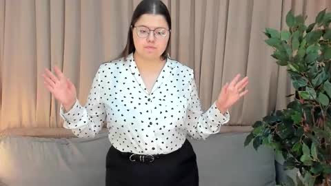 Snapshot of leishacaves chatting on October 22, 7:48 pm leishacaves online show from October 22, 7:48 pm