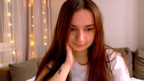 Lelia online show from November 24, 2:27 pm