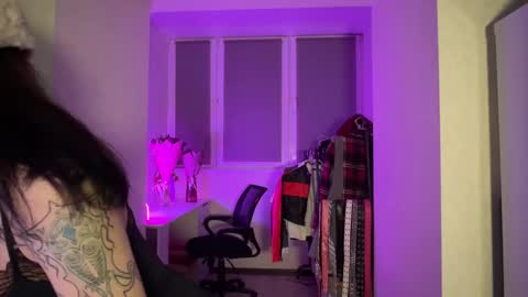 2 shy lemons 1 peach online show from September 24, 12:50 am