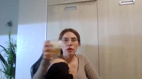 lena6122000 online show from October 16, 8:29 pm