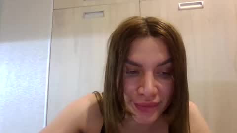 lena6122000 online show from June 5, 9:31 pm