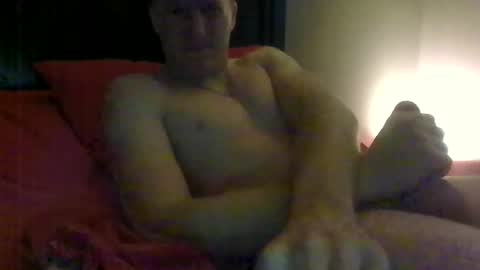 lenewton2004 online show from December 16, 1:17 pm