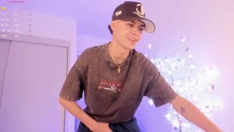 Lenner INDEPENDENT MODEL online show from December 14, 12:39 am