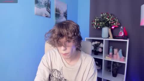 Snapshot of leo_bensyten chatting on October 23, 2:18 pm Leo online show from October 23, 2:18 pm