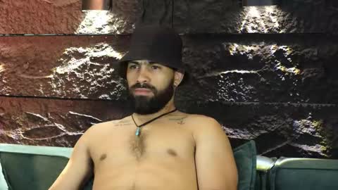 Leo  Diaz online show from September 25, 2:29 am