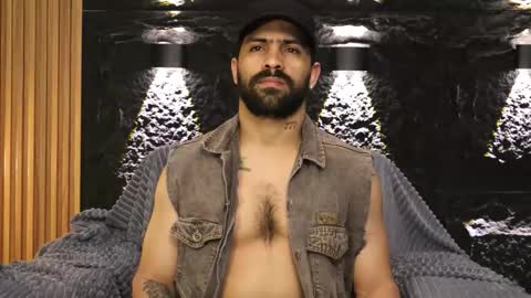 Leo  Diaz online show from March 15, 3:00 am