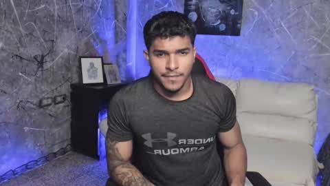 Snapshot of leo_taro chatting on October 22, 12:14 am Leo independent model online show from October 22, 12:14 am