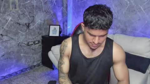 Snapshot of leo_taro chatting on September 18, 11:53 pm Leo independent model online show from September 18, 11:53 pm