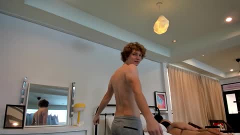 Snapshot of leo_wildd chatting on October 17, 7:45 am leo_wildd online show from October 17, 7:45 am