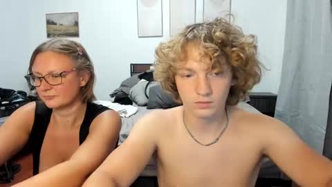 Snapshot of leo_wildd chatting on September 23, 7:13 am leo_wildd online show from September 23, 7:13 am