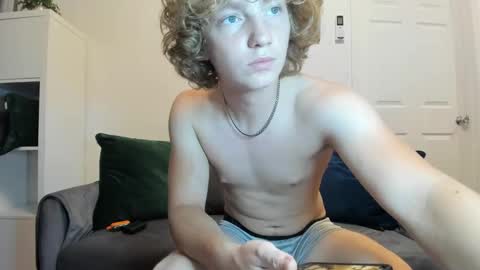 Snapshot of leo_wildd chatting on September 22, 7:12 am leo_wildd online show from September 22, 7:12 am