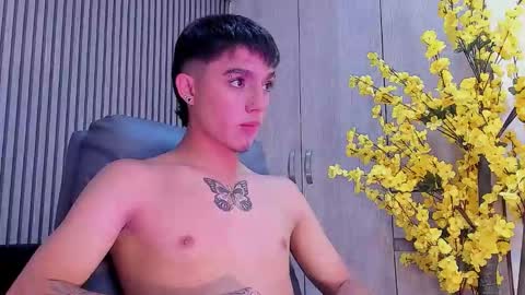 leohard_ online show from December 20, 2:57 pm