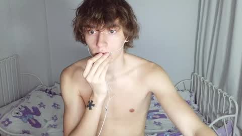 Leon online show from May 7, 9:54 pm
