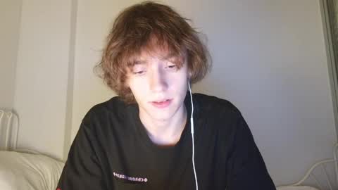 Leon online show from April 9, 9:20 pm