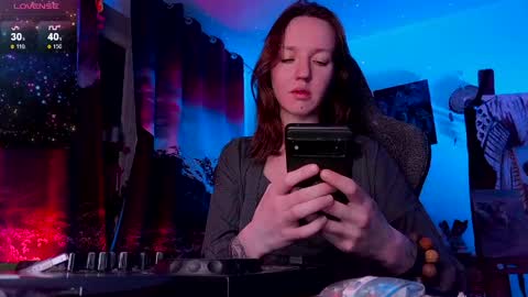 leona online show from May 3, 6:36 pm
