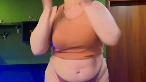 Leona tracie online show from May 2, 10:59 pm
