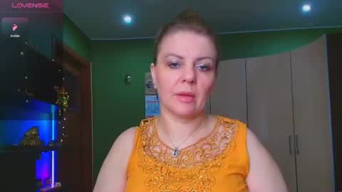 Leona tracie online show from June 25, 5:34 am