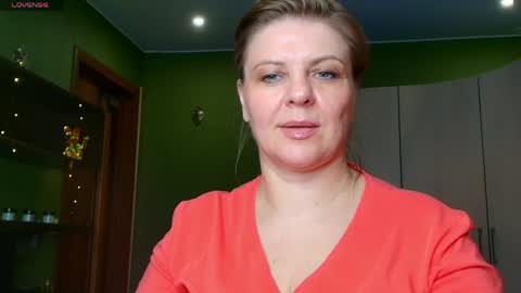 Leona tracie online show from May 16, 8:33 am
