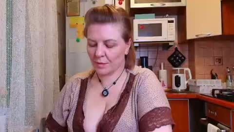 Leona tracie online show from June 28, 5:42 pm