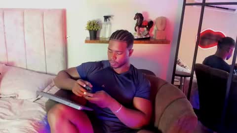 Leandro jones online show from February 6, 7:38 pm