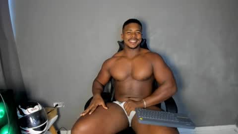 Leandro jones online show from April 21, 10:50 pm