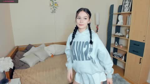 Alice online show from April 8, 6:55 pm