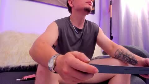 Leo  online show from November 30, 6:42 am