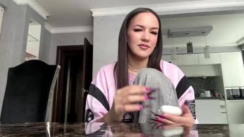 Hello my name is Carry online show from March 5, 7:50 am