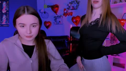 leslie_bird online show from February 21, 9:56 am