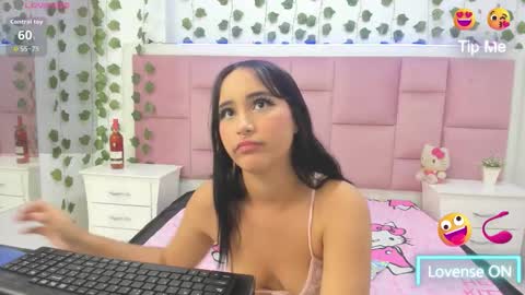 leslie online show from February 8, 8:01 pm