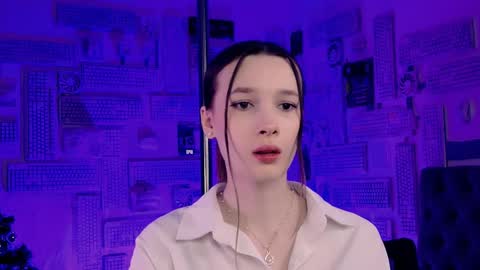 Leslie  next stream in - 29 november 1600 UTC0000 online show from January 29, 2:00 pm