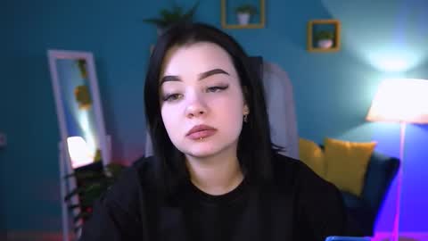 Snapshot of leslierowe chatting on October 16, 4:28 pm LeslieRowe online show from October 16, 4:28 pm