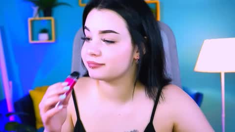 Snapshot of leslierowe chatting on October 1, 8:41 pm LeslieRowe online show from October 1, 8:41 pm