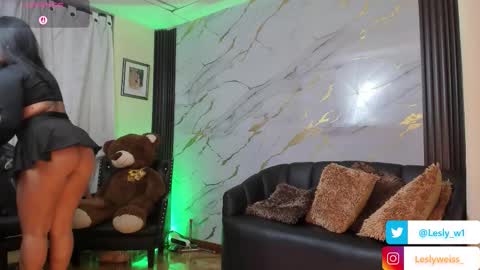 I am here from Monday to Friday from 730 am to 130 pm Colombia time and saturday from 500 am to 1000 am .... Soon Blue page online show from October 24, 10:05 am