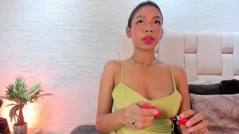 Less Lee online show from February 24, 11:46 am