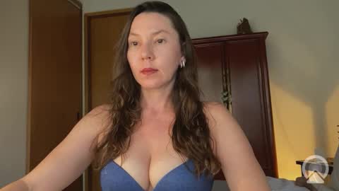 Snapshot of lessya_magic chatting on October 17, 9:02 am lessya_magic online show from October 17, 9:02 am