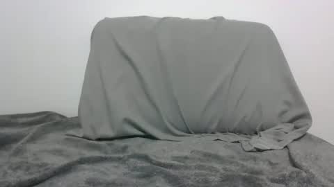 lets_play143 online show from May 7, 5:03 am