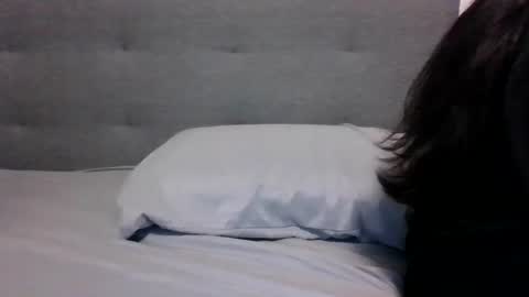 lets_play143 online show from November 11, 12:57 am