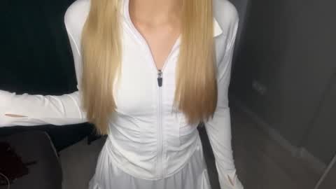 Kate online show from May 14, 4:16 pm