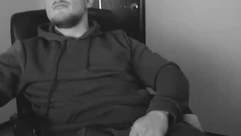 lev1ngston online show from January 2, 11:38 pm