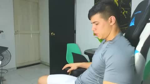 levelingg online show from March 11, 2:42 am