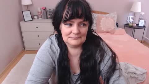 Mary online show from May 6, 12:55 pm