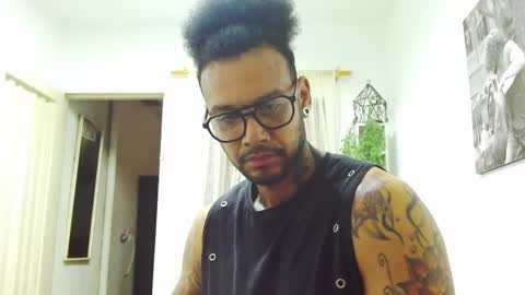 Lewis Strong online show from February 3, 1:19 pm