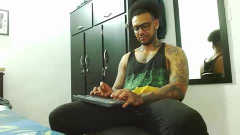 Lewis Strong online show from October 1, 6:18 pm