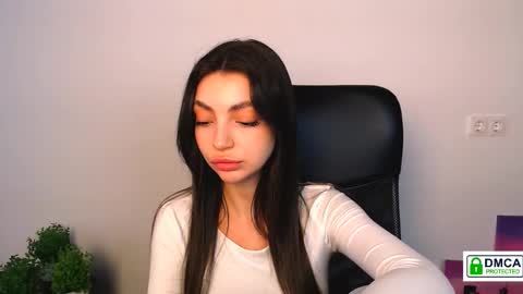 Alexia online show from September 10, 1:23 pm