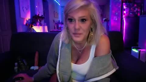 Lexi online show from March 14, 6:28 am