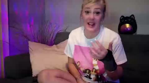 Lexi online show from September 26, 5:59 am