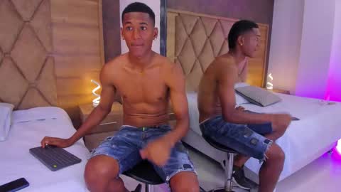 Snapshot of lexianddeker chatting on October 15, 7:15 pm Lexi  Derek online show from October 15, 7:15 pm